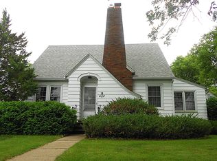 408 E Mitchell Ave, Waterloo, IA 50702