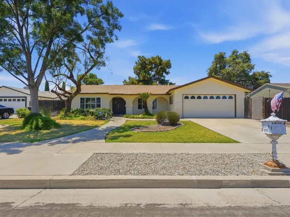 2354 Michael Cir, Hanford, CA 93230