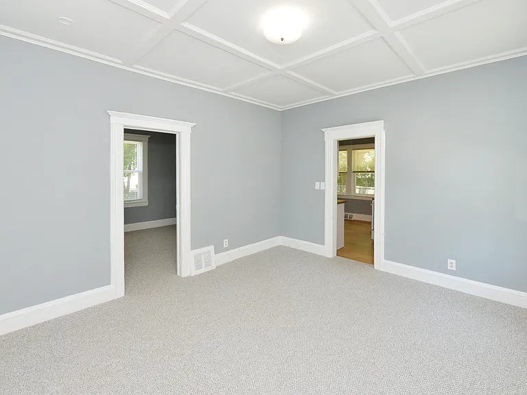99 E Hunter Ave #1 — Photo 2