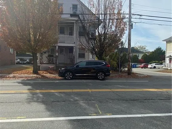 912 Park Ave, Cranston, RI 02910