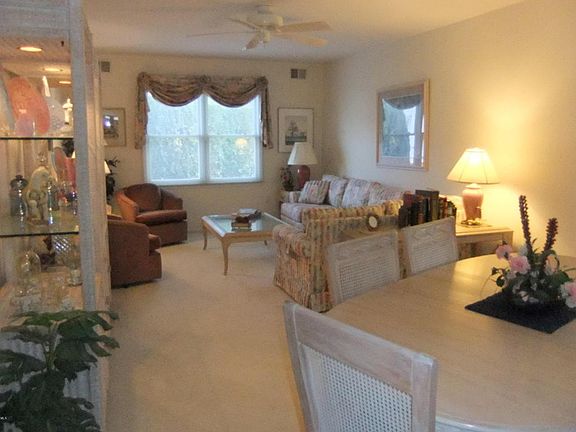 4th image of 51 Woodshill Dr S #1000