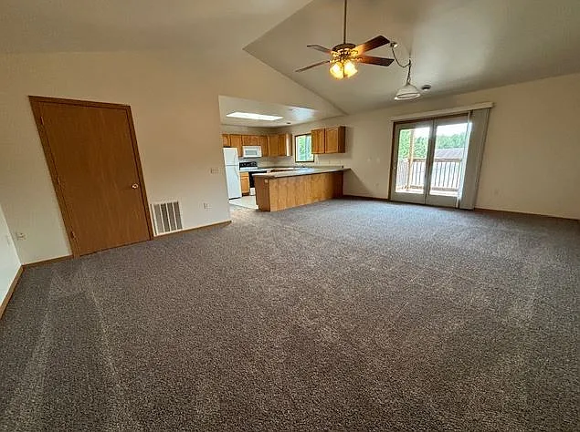 896 Dutchman Dr #1 — Photo 2