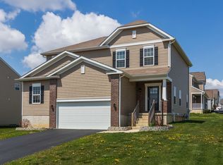 1573 Tammy Louise Dr, Pataskala, OH 43062