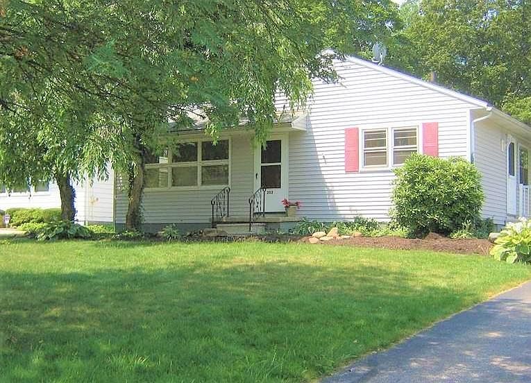 1st image of 202 Caladonia Ave
