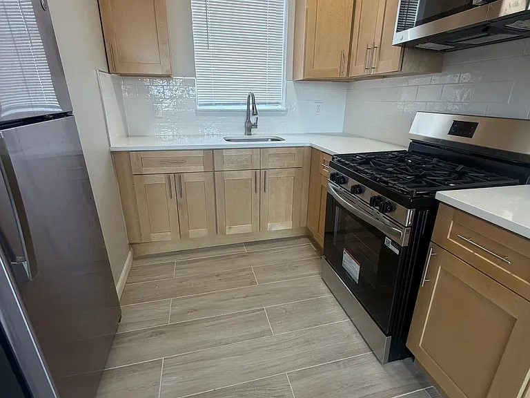 67-69 Brinkerhoff St #D4 — Photo 1
