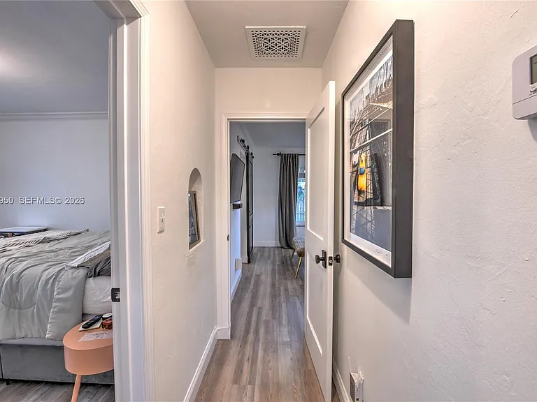 110 N 16th Ave — Photo 8