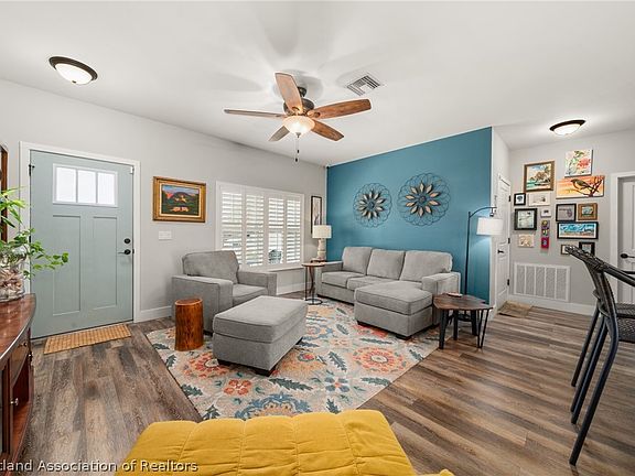 5th image of 4020 Mandarin Rd