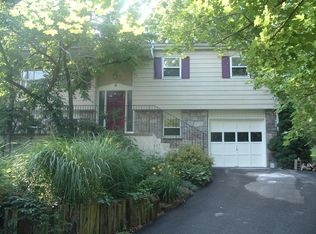 1375 N Valley Rd, Pottstown, PA 19464