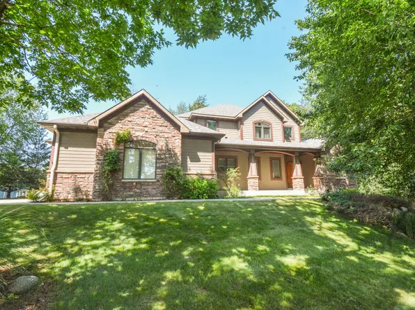 3019 Thaddeus Rd SW, Rochester, MN 55902
