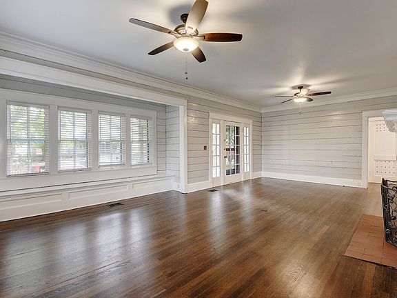 4th image of 903 Shoal Cliff Ct
