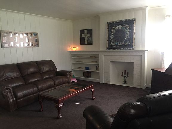 3rd image of 4620 Forest Dr