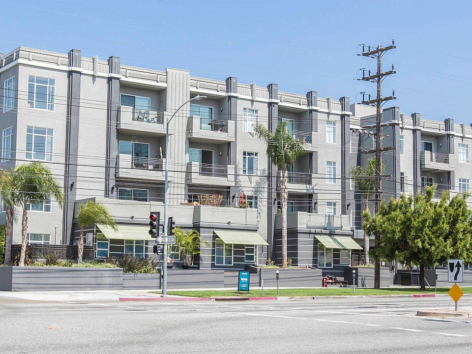Victor on Venice Apartments Building