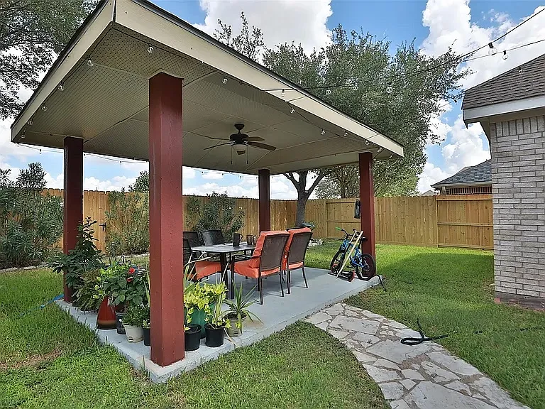6523 Trenton Lake Ln — Photo 21