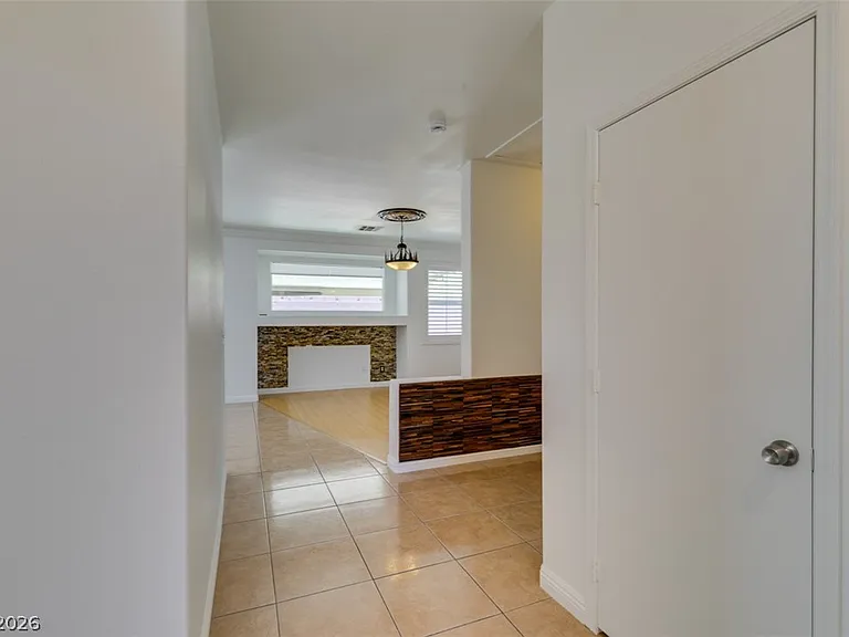 10513 Shanna Trellis Ave — Photo 5