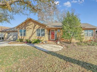 427 S 15th St, Clinton, OK 73601