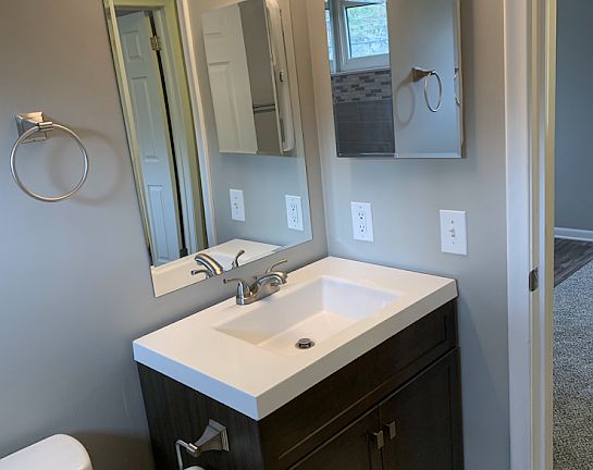 4th image of 101 N Holcomb Rd #11556785