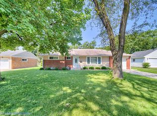 908 S Elmhurst Rd, Mount Prospect, IL 60056