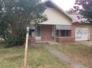 415 W Harrison St, Mangum, OK 73554