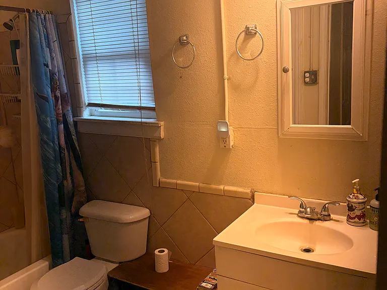 701 Lesseps St #E — Photo 14
