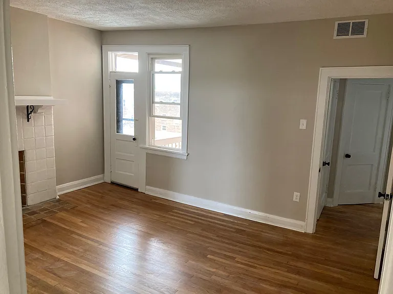 729 Washington Rd #3 — Photo 6