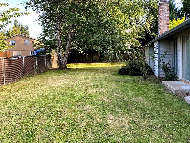 20090 SW Sandra Ct — Photo 17