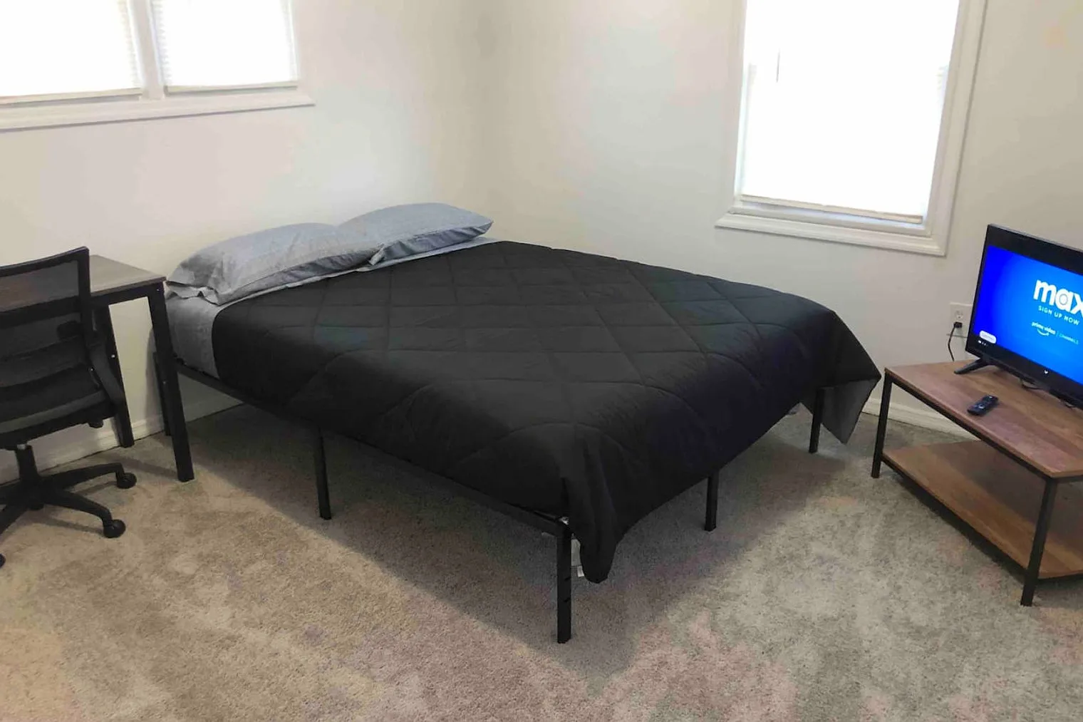 2 bed, 1.0 bath, 871 sqft, $3,337 — Photo 3