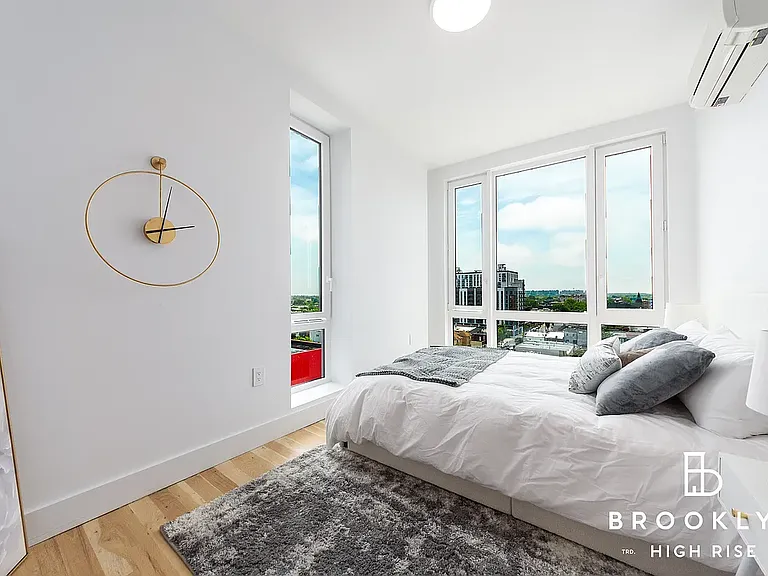 2667 Fulton St #3M — Photo 6