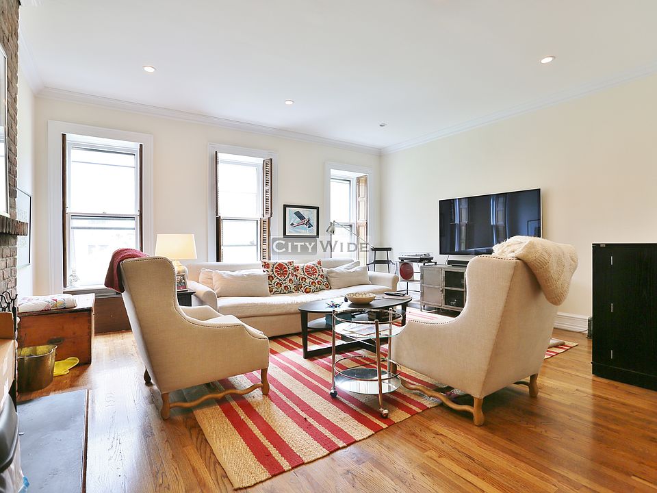 1st image of 169 E 74th St Ste 4*