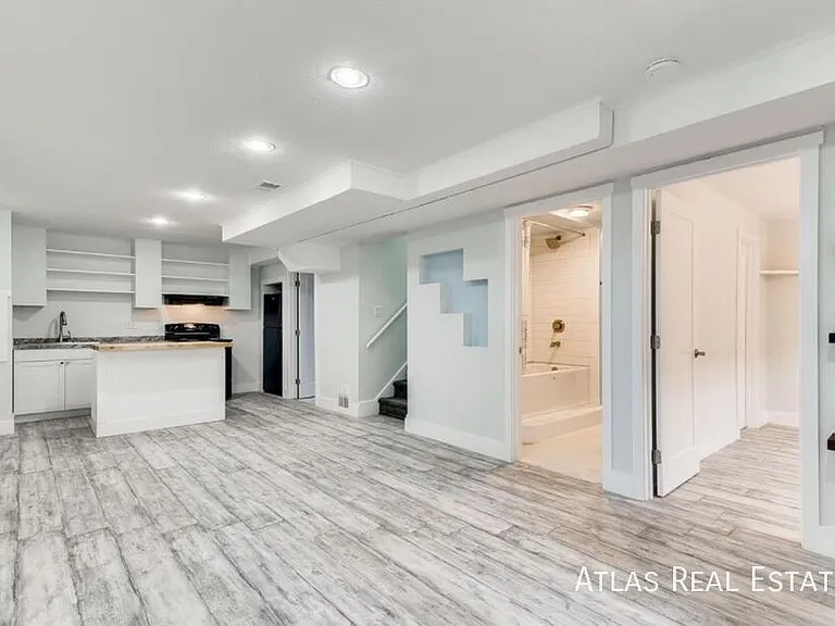 7486 Turner Dr #BASEMENT — Photo 2