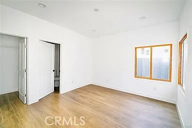 1350 E 8th St — Photo 8