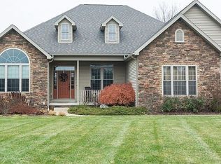 10420 Red Rose Dr, Wadsworth, OH 44281