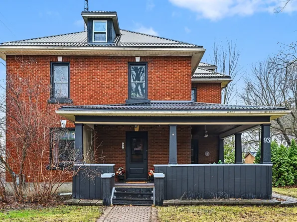 93 King St, North Dundas, ON K0C 1H0