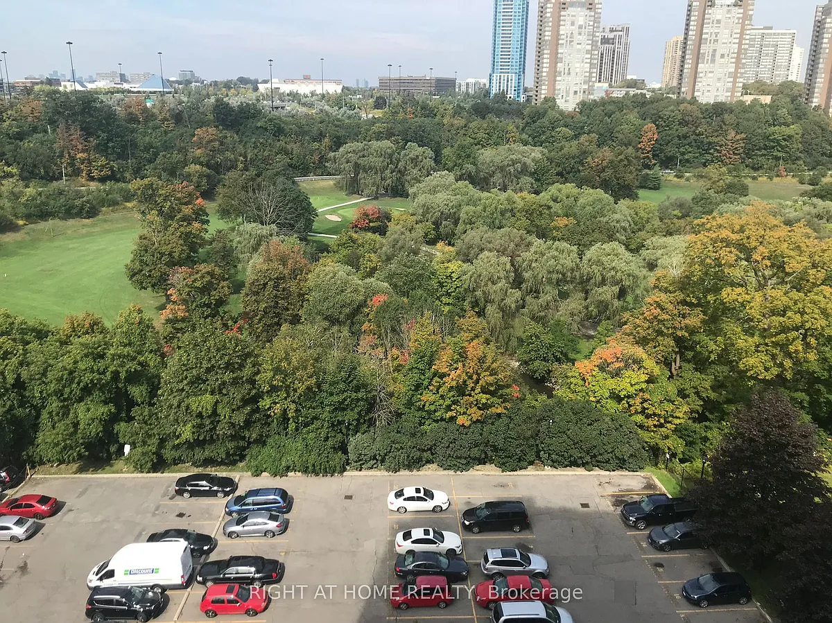 Building Photo - 20 Edgecliff Golfway #1403