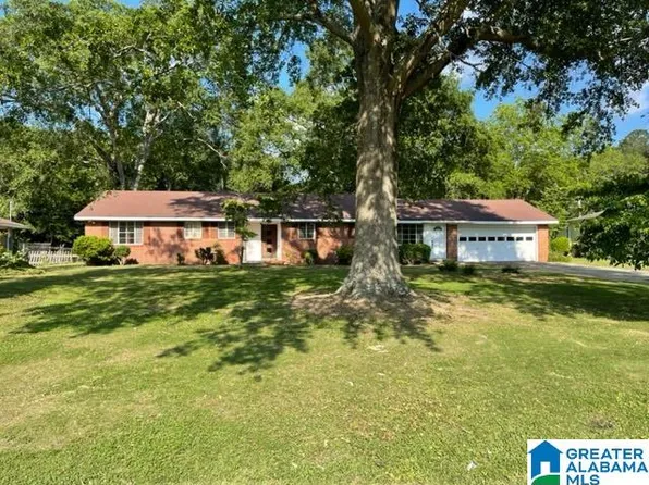 10 Montgomery Ave, Sylacauga, AL 35150