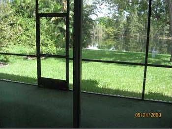 5th image of 586 Woodgate Cir