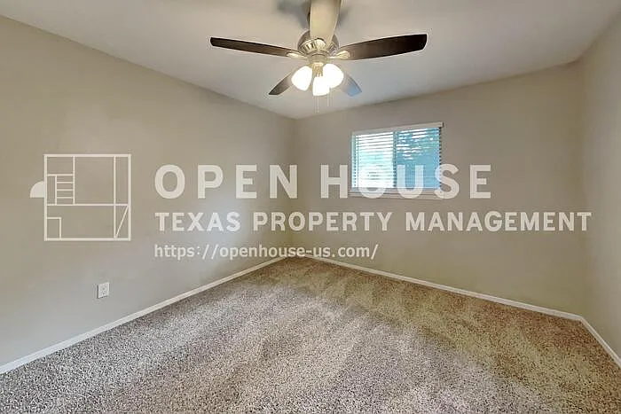 3419 Shadowcrest Ln — Photo 15