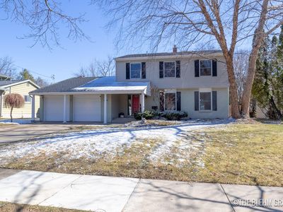 1436 Laurel Ave SE, East Grand Rapids, MI, 49506