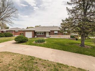 1736 Union Rd, Saint Louis, MO 63125