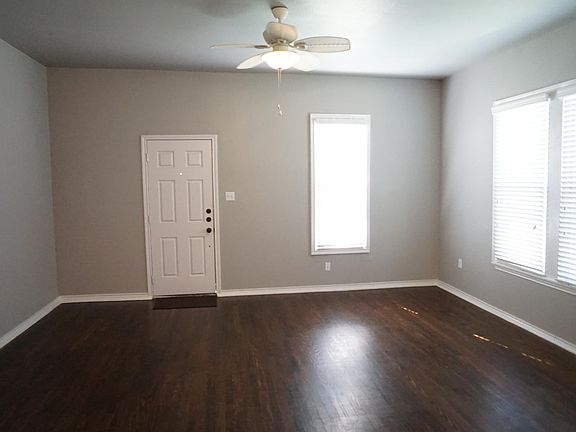 4th image of 121 N Highland Ave