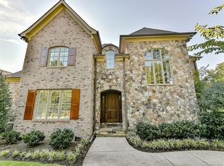 2211 Vernon Dr, Charlotte, NC 28211