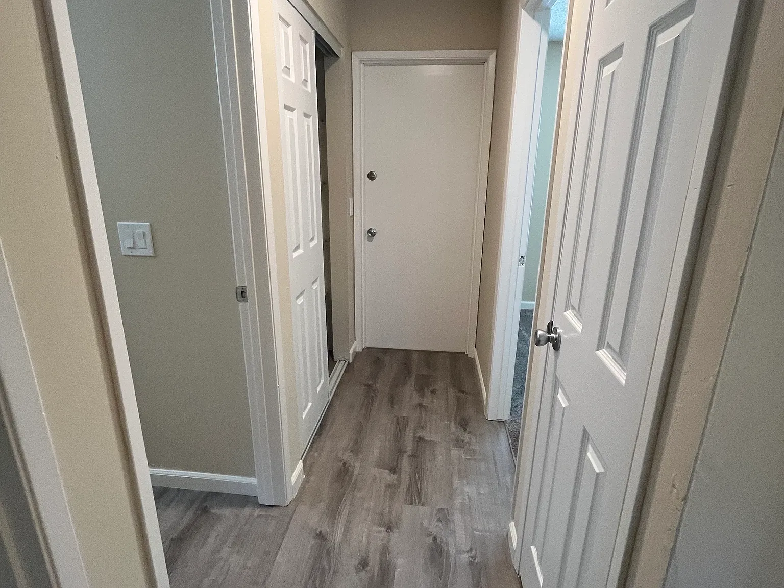 3 bed, 1041 sqft, $4,300 — Photo 4