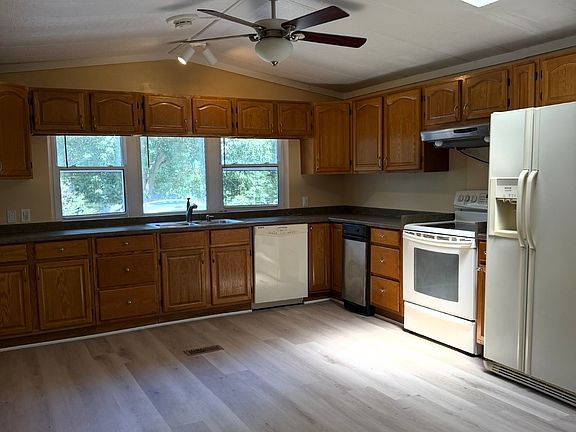 3rd image of 28 Nashua Street