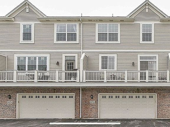 2nd image of 1676 Deer Pointe Dr