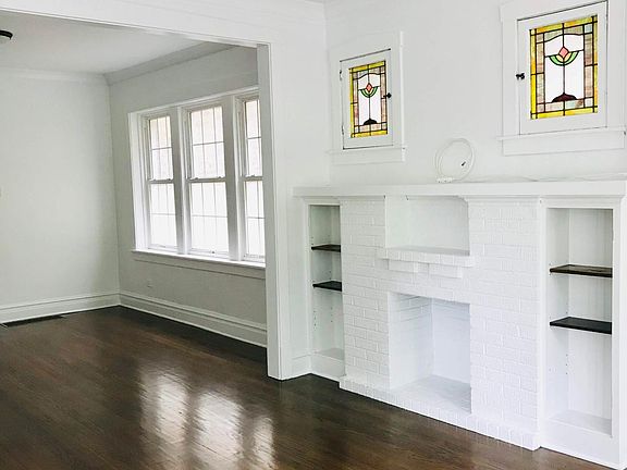 2nd image of 3825 S Damen Ave #2
