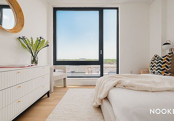 5th image of 378 Weirfield St #501