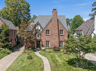 8286 Huntington Rd, Huntington Woods, MI 48070