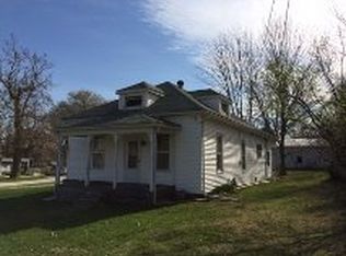 322 N Walnut, Versailles, IL 62378