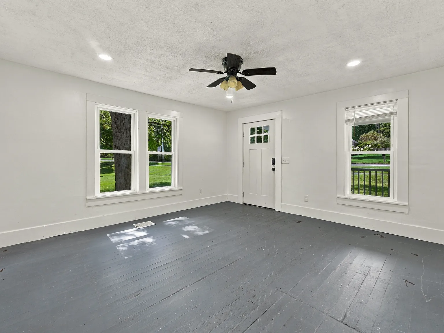 4 bed, 2000 sqft, $2,400 — Photo 4