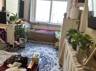 34-00 Linneaus Pl, Flushing, NY 11354