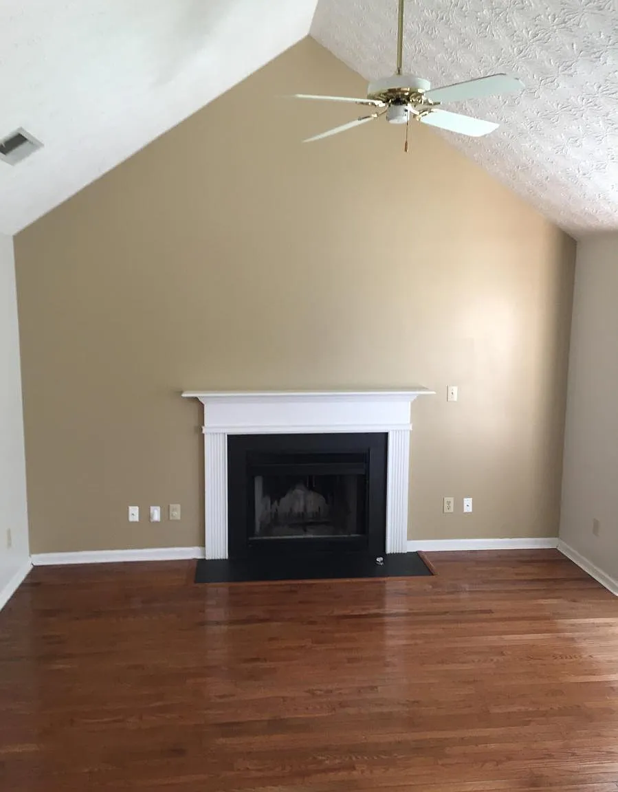 4 bed, 2.5 bath, 1486 sqft, $2,145 — Photo 2